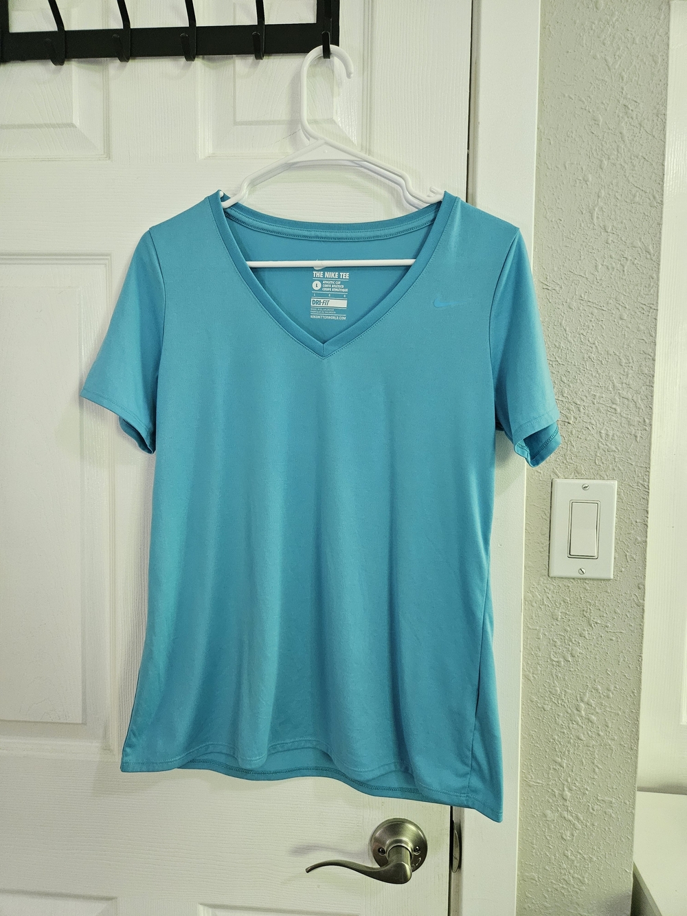 Nike Women's V-Neck Short Sleeve Tee